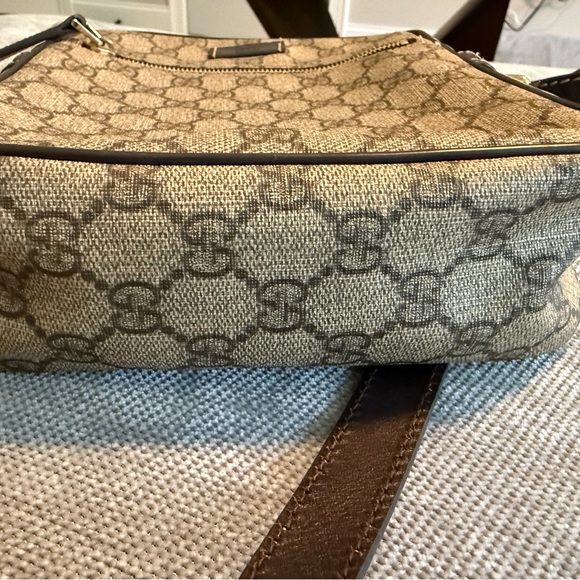 Gucci Crossbody Bag in Brown and Black - Picture 8 of 12